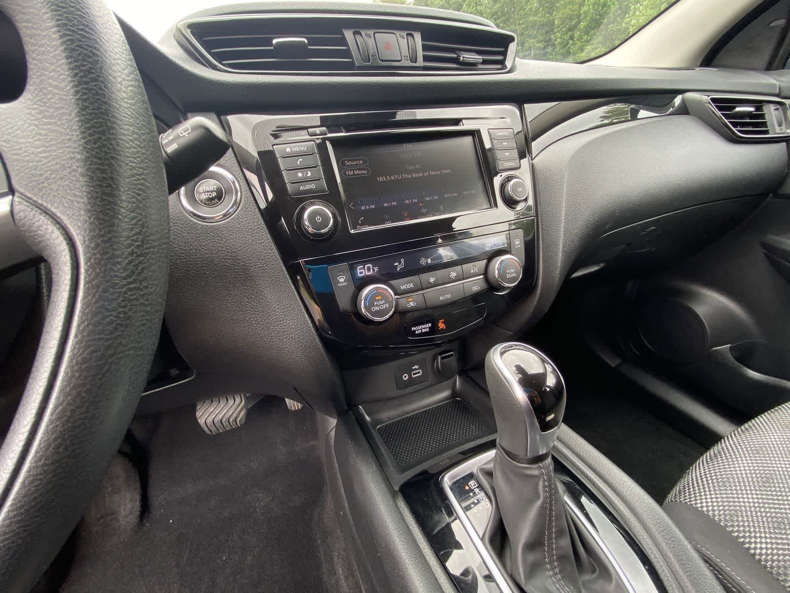 Thumbnail: 2019 Nissan Rogue Sport - 19