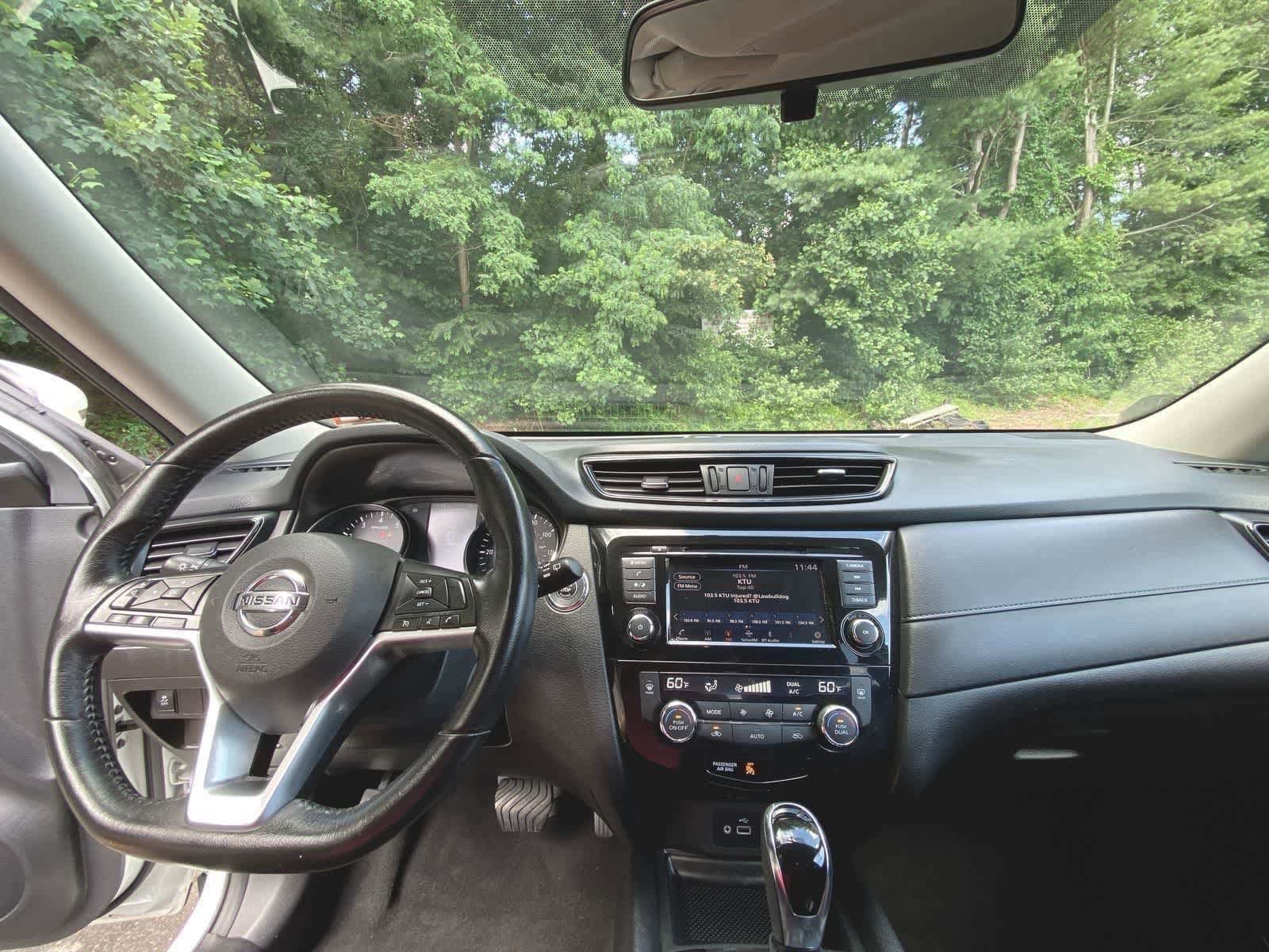 Thumbnail: 2018 Nissan Rogue - 18