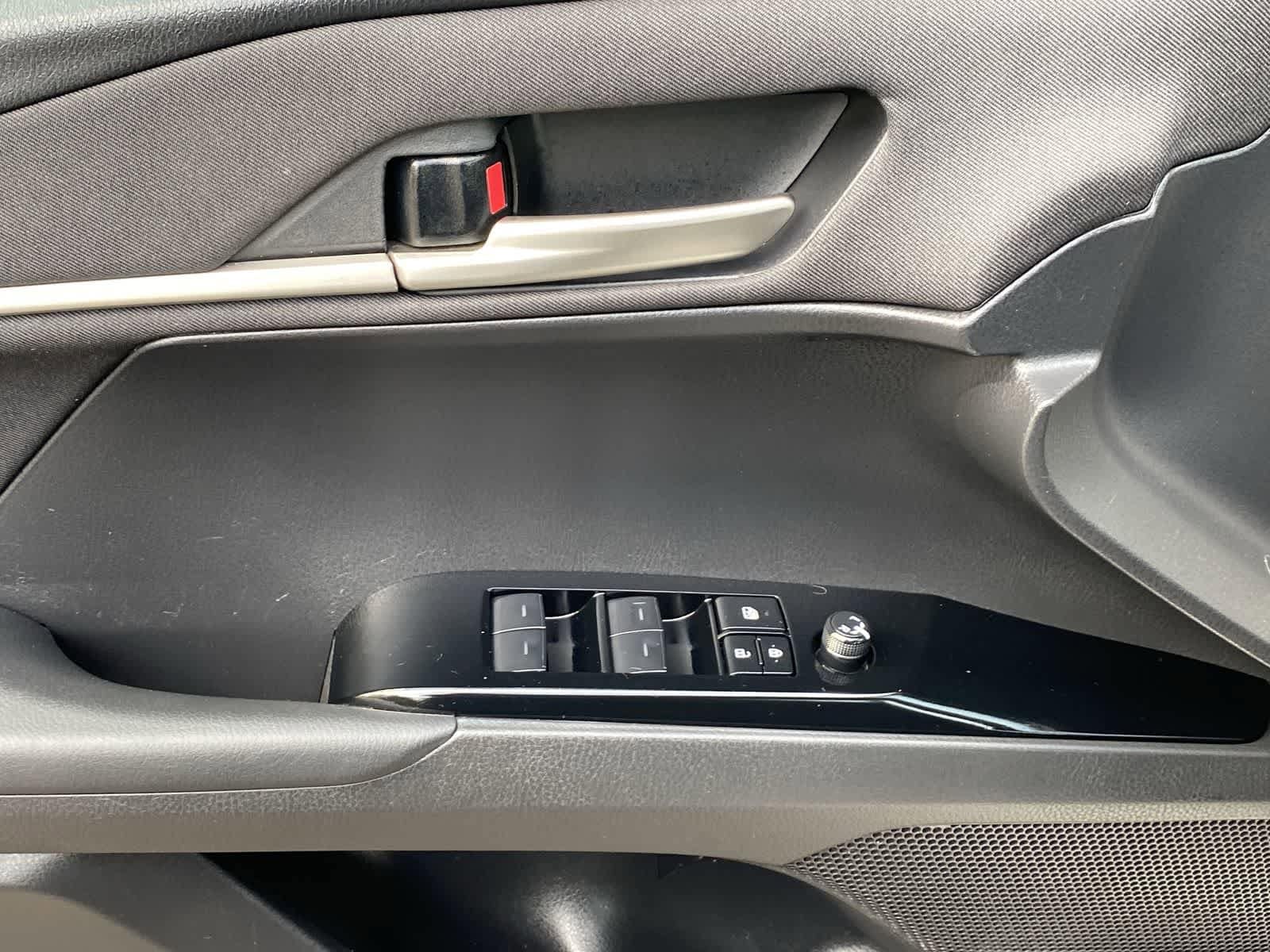 Thumbnail: 2025 Toyota Camry - 19