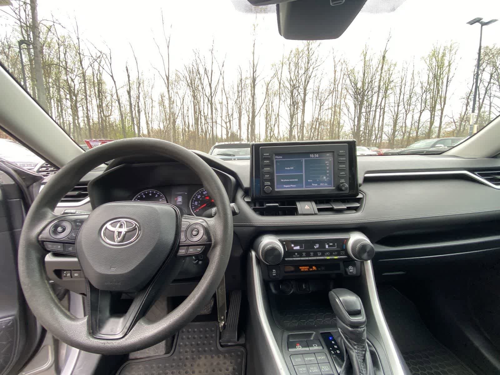 Thumbnail: 2019 Toyota RAV4 - 18