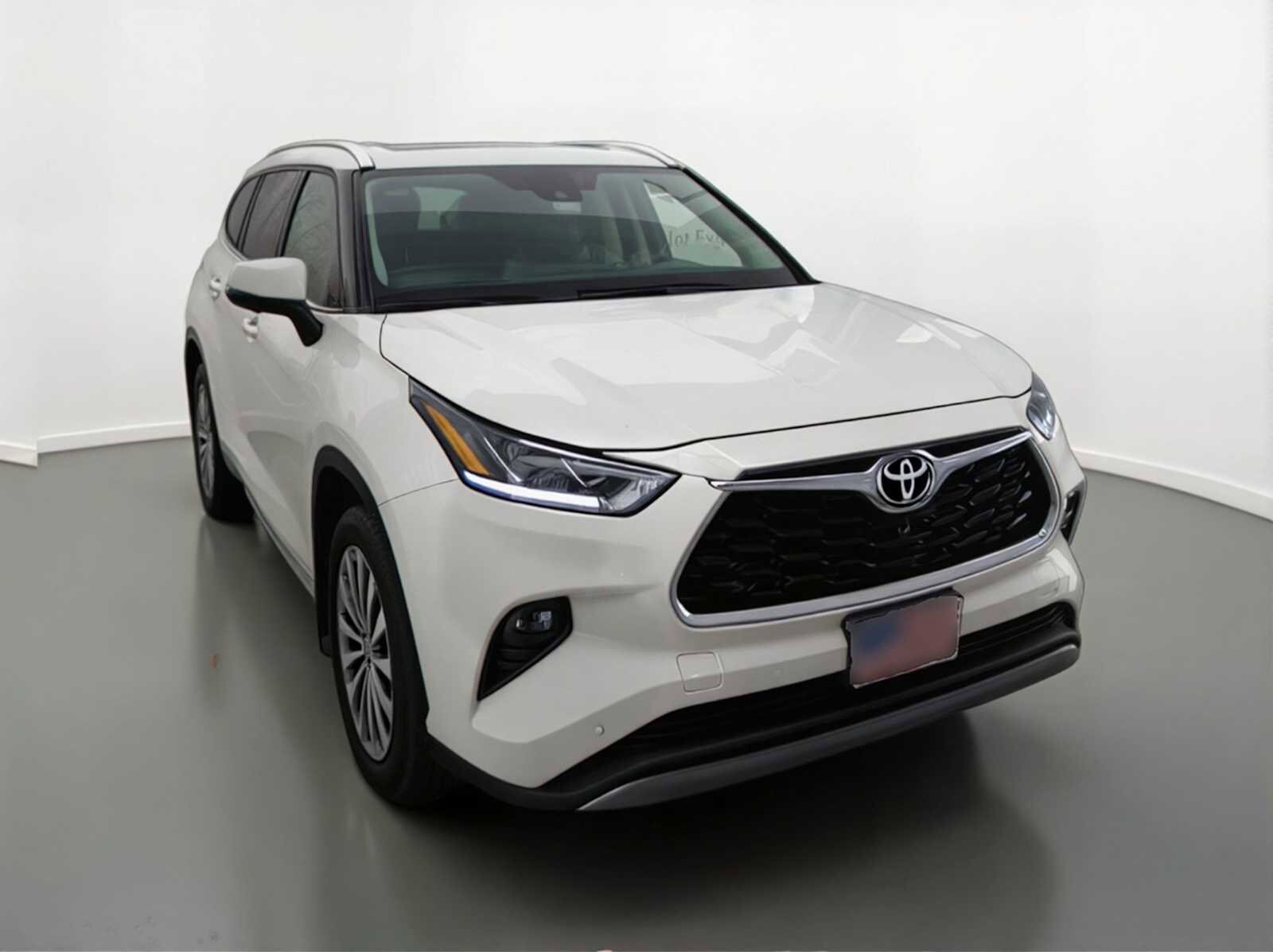 2025 Toyota Highlander Hybrid Limited photo 3