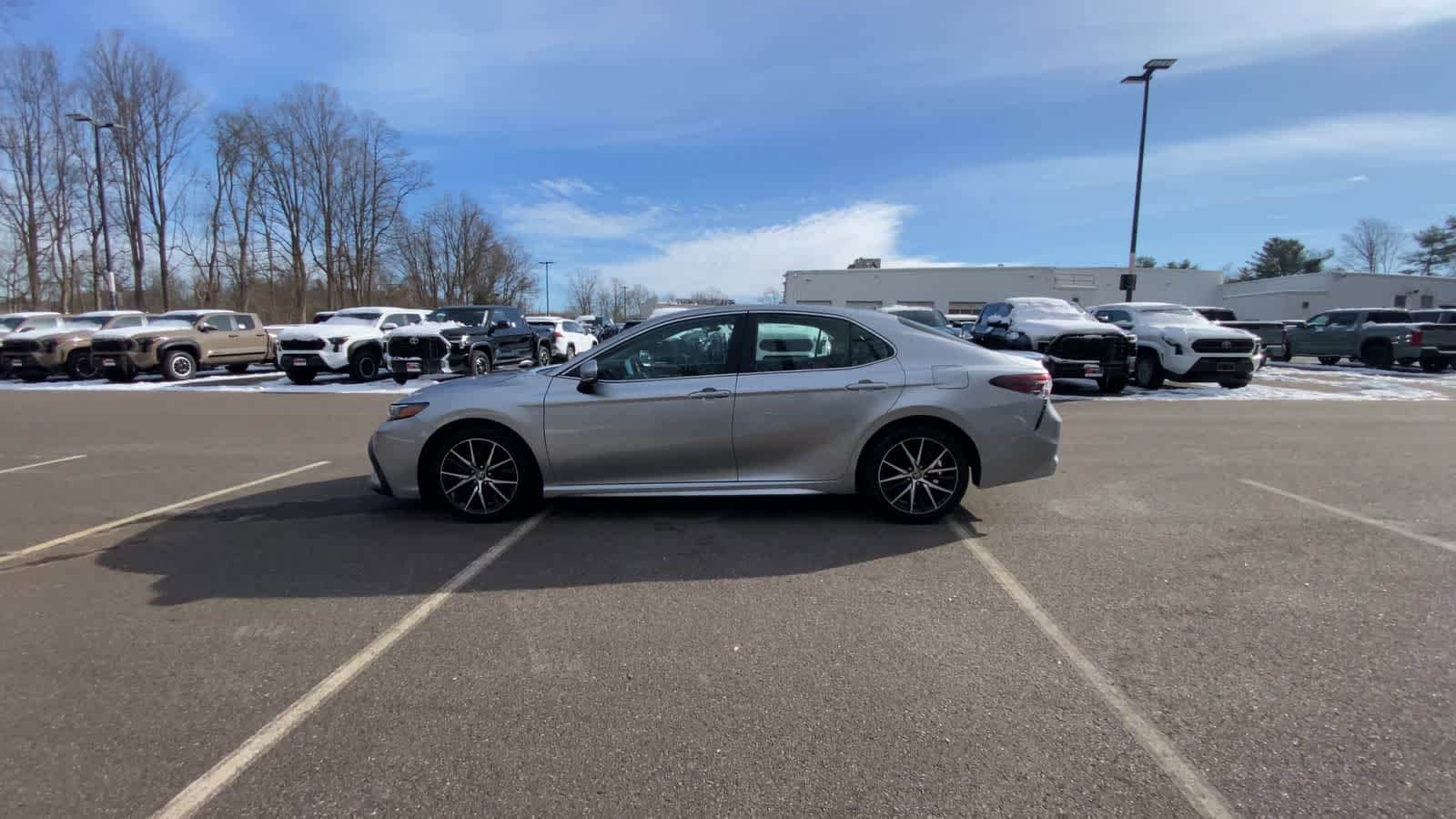 Thumbnail: 2024 Toyota Camry - 11