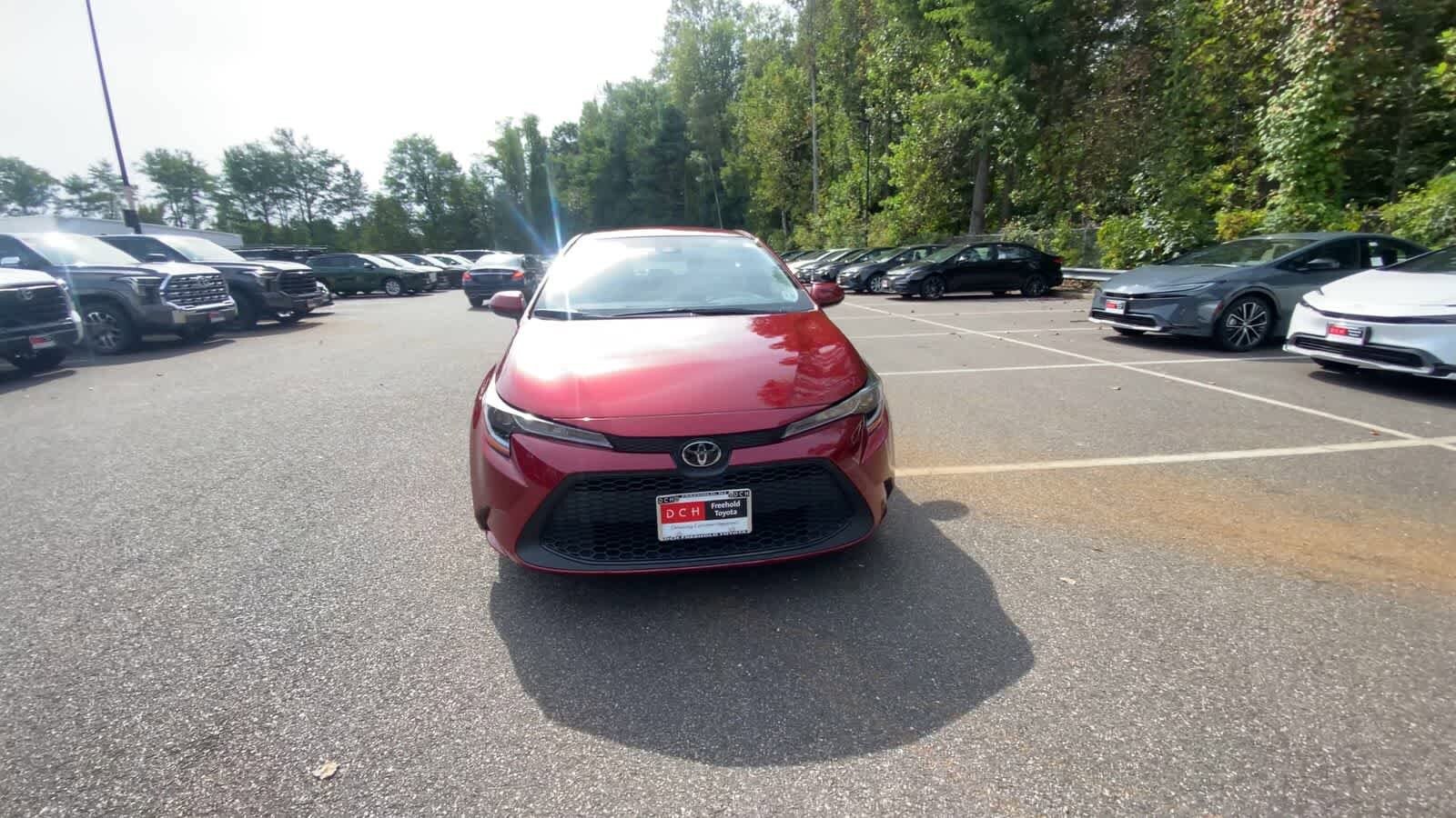 2022 Toyota Corolla LE photo 3