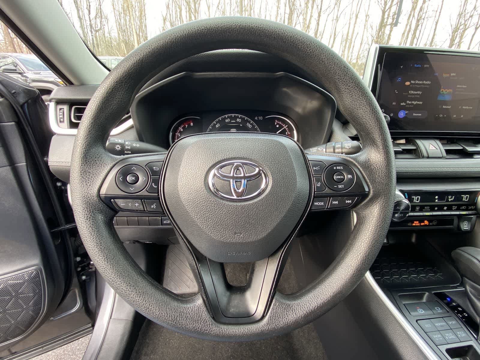 Thumbnail: 2025 Toyota RAV4 - 26