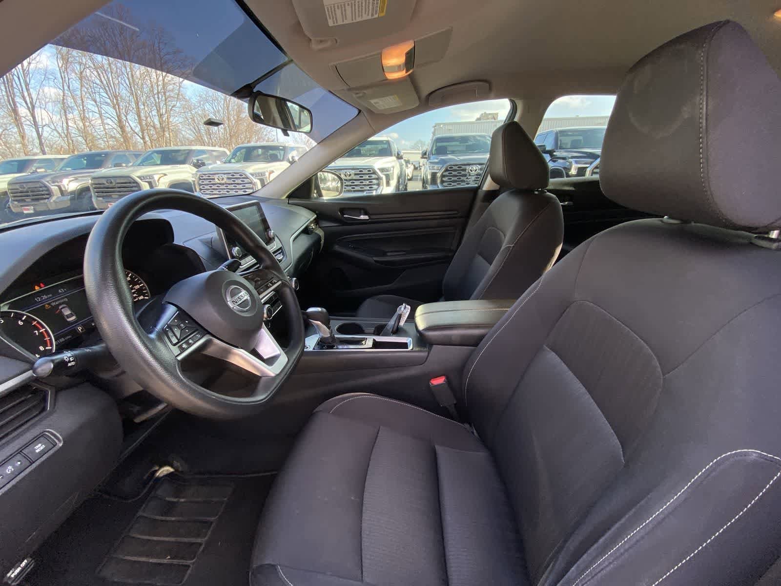 Thumbnail: 2019 Nissan Altima - 16