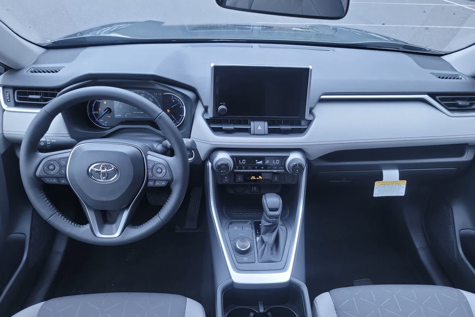 Thumbnail: 2025 Toyota RAV4 - 32
