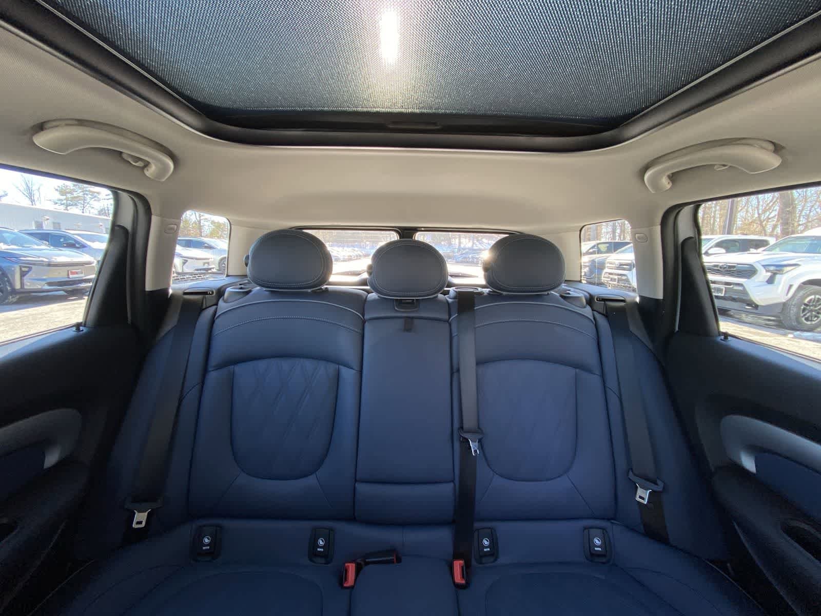 Thumbnail: 2023 MINI Cooper Clubman - 30