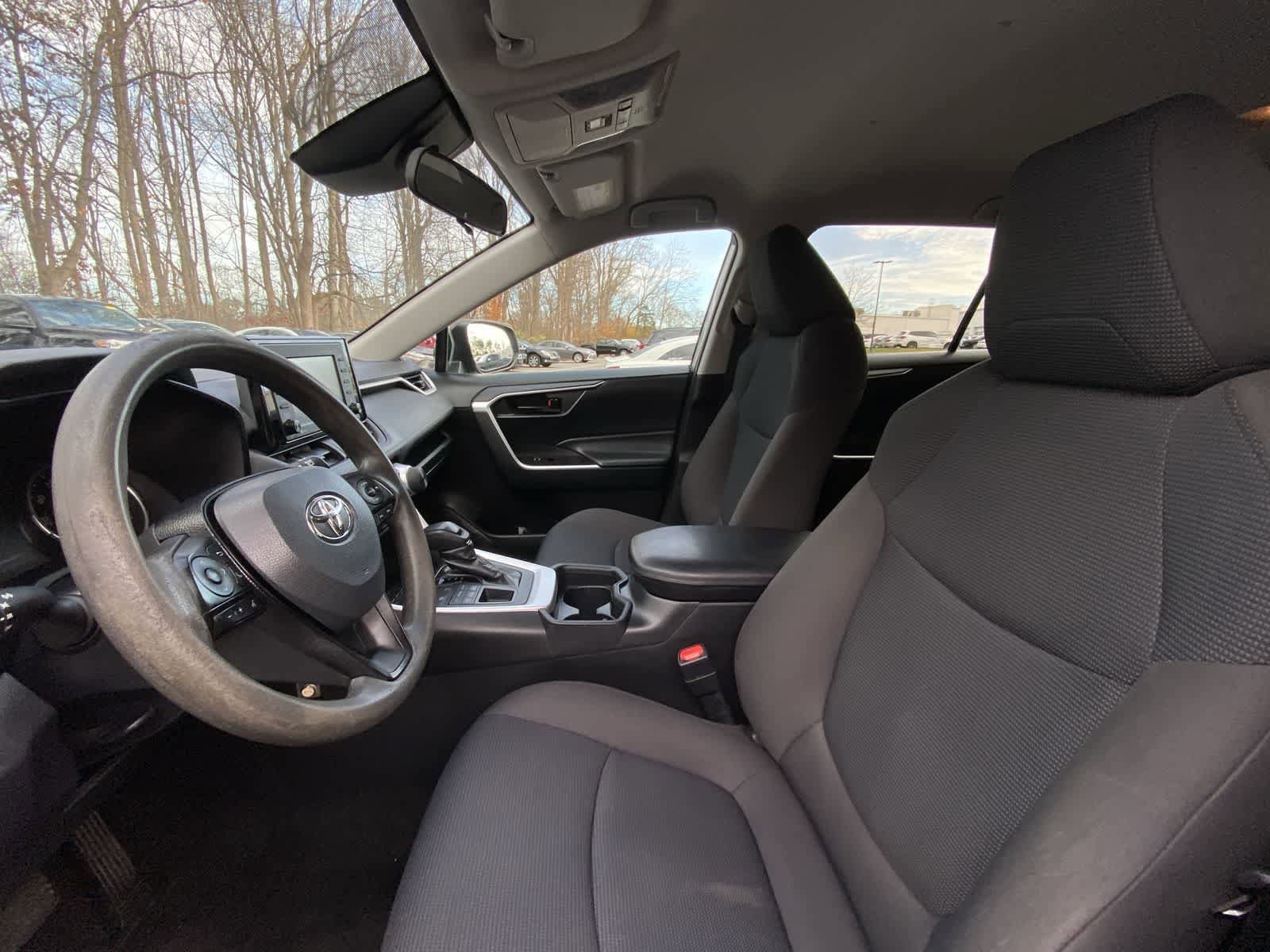 Thumbnail: 2020 Toyota RAV4 - 26