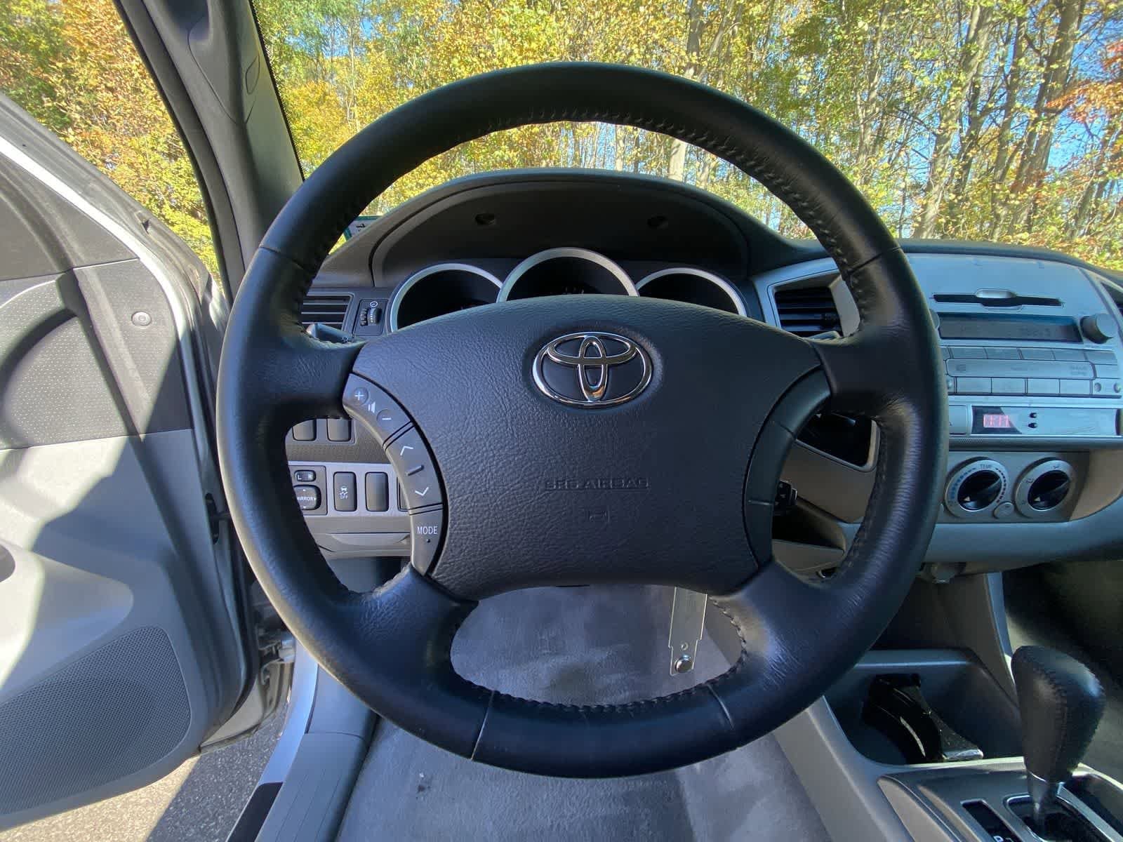 Thumbnail: 2009 Toyota Tacoma - 24