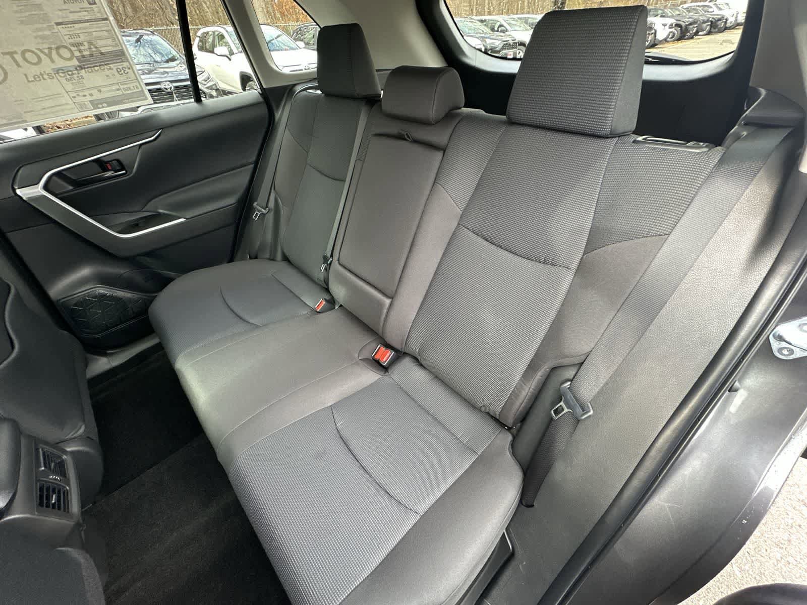 Thumbnail: 2025 Toyota RAV4 - 26