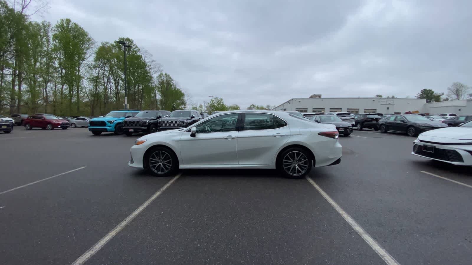 Thumbnail: 2024 Toyota Camry - 10