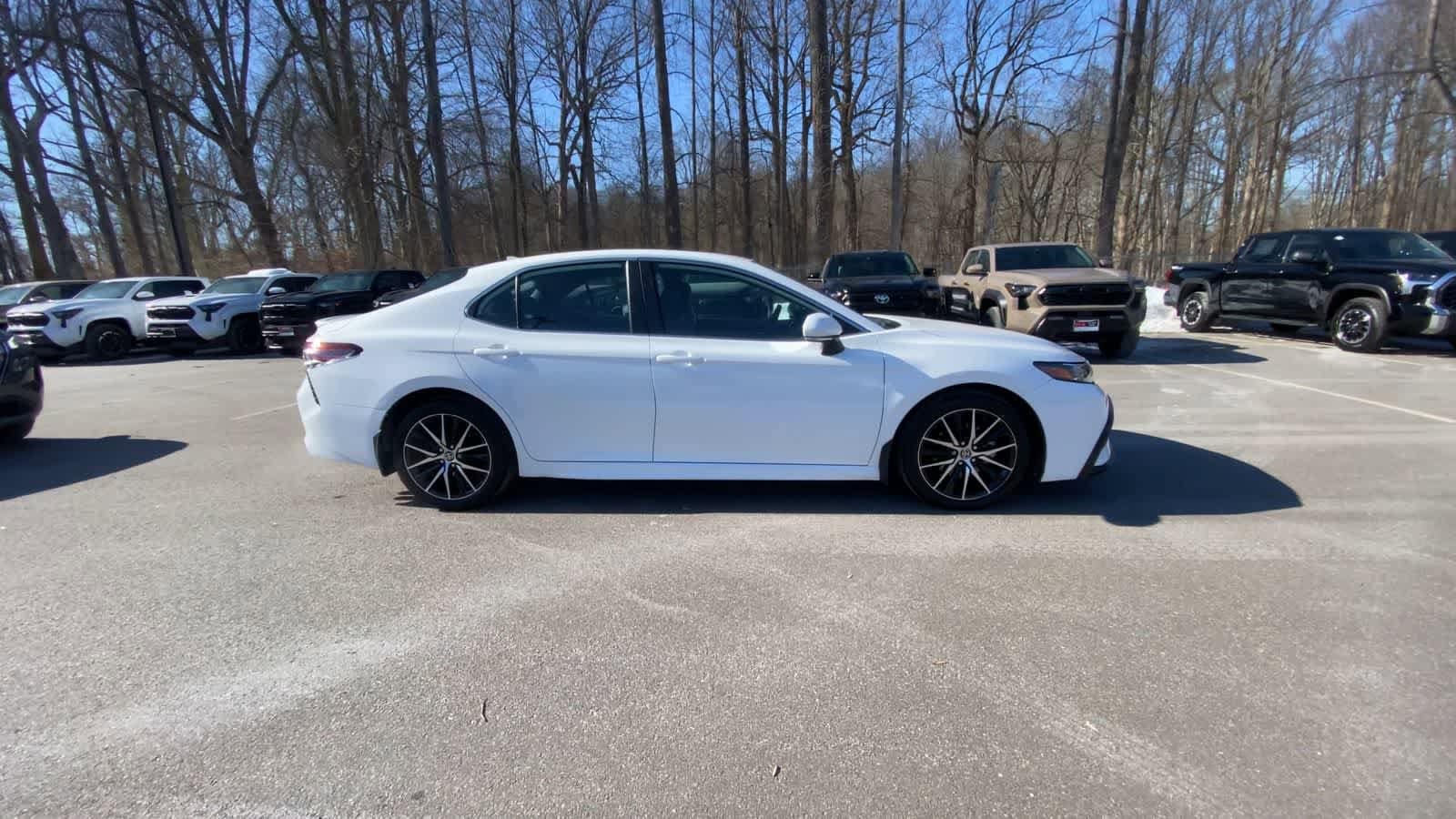 Thumbnail: 2023 Toyota Camry - 17