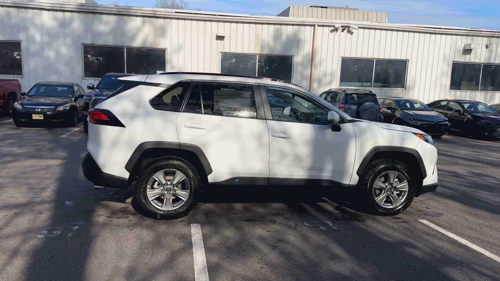 Thumbnail: 2025 Toyota RAV4 - 9