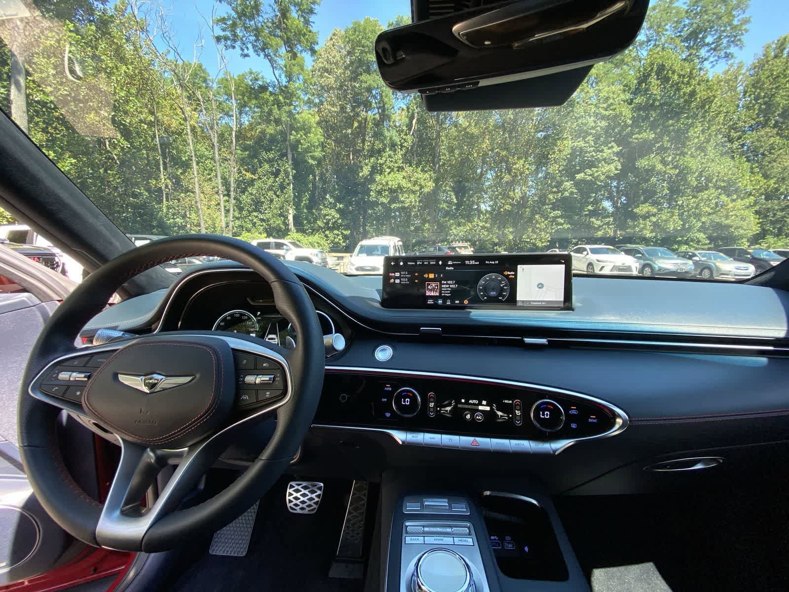Thumbnail: 2024 Genesis GV70 - 19