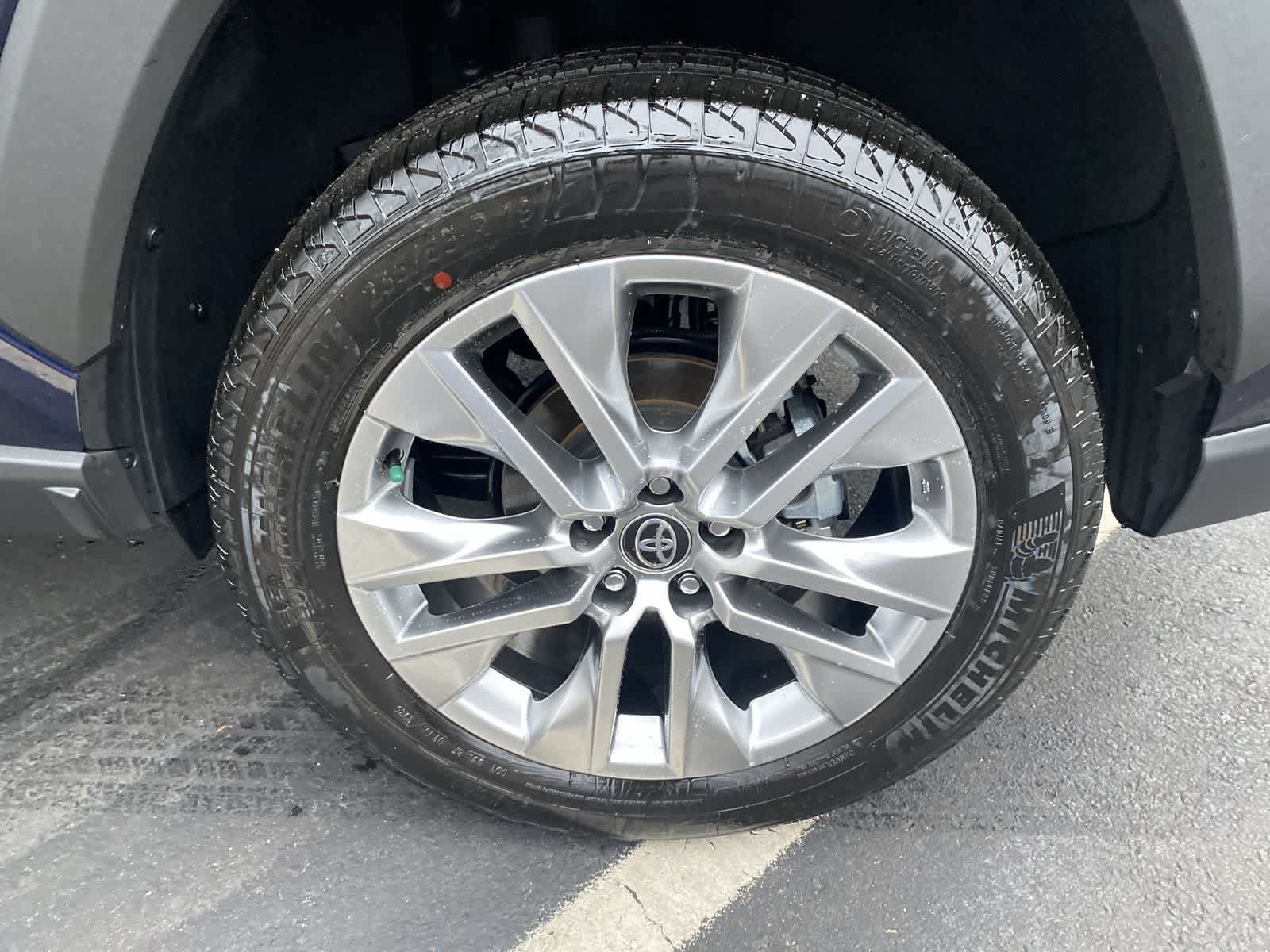 Thumbnail: 2025 Toyota RAV4 - 22