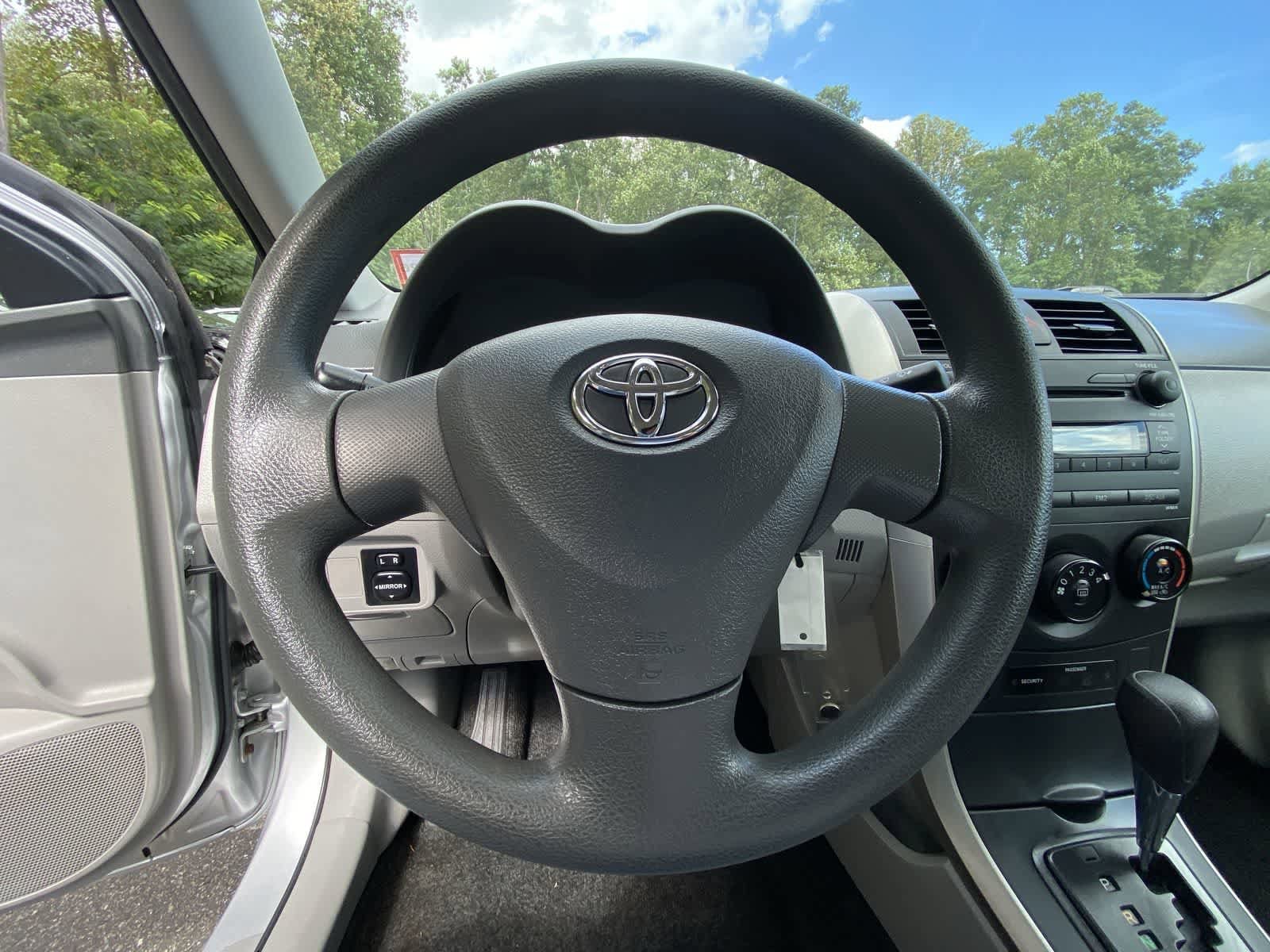 Thumbnail: 2009 Toyota Corolla - 25