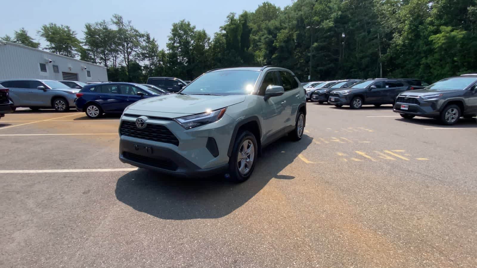 Thumbnail: 2022 Toyota RAV4 - 4