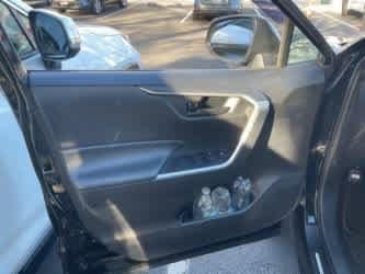 Thumbnail: 2020 Toyota RAV4 - 18