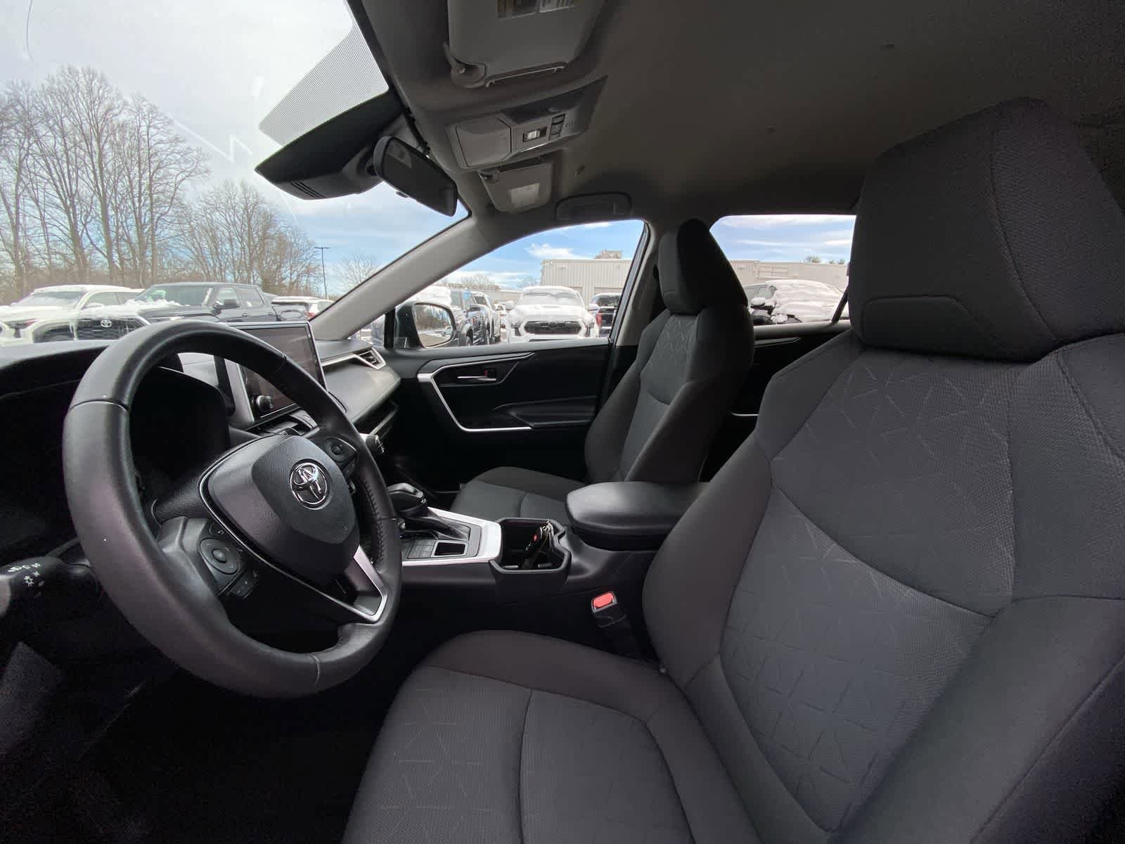 Thumbnail: 2024 Toyota RAV4 - 16