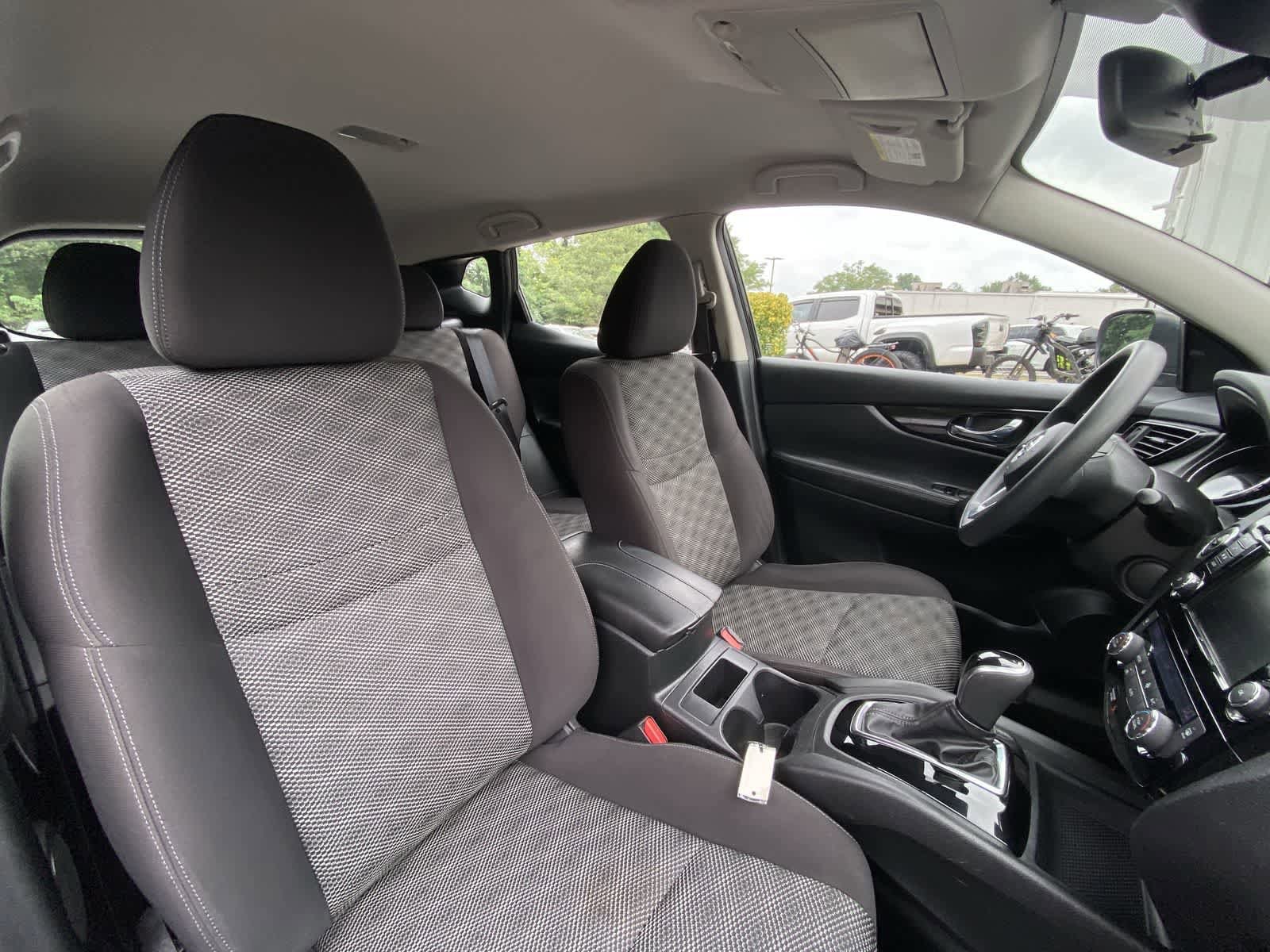 Thumbnail: 2019 Nissan Rogue Sport - 21