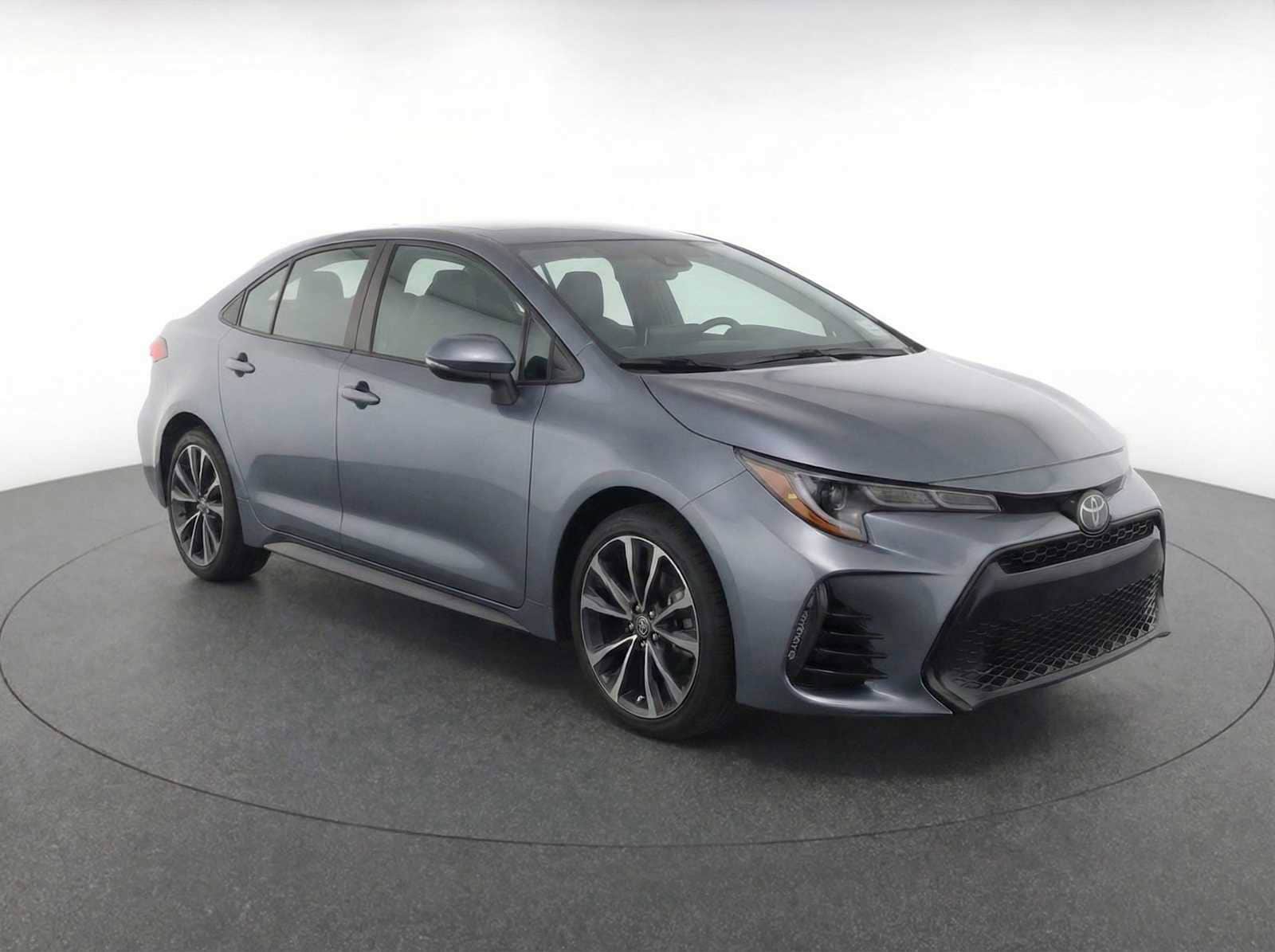 Thumbnail: 2018 Toyota Corolla - 3