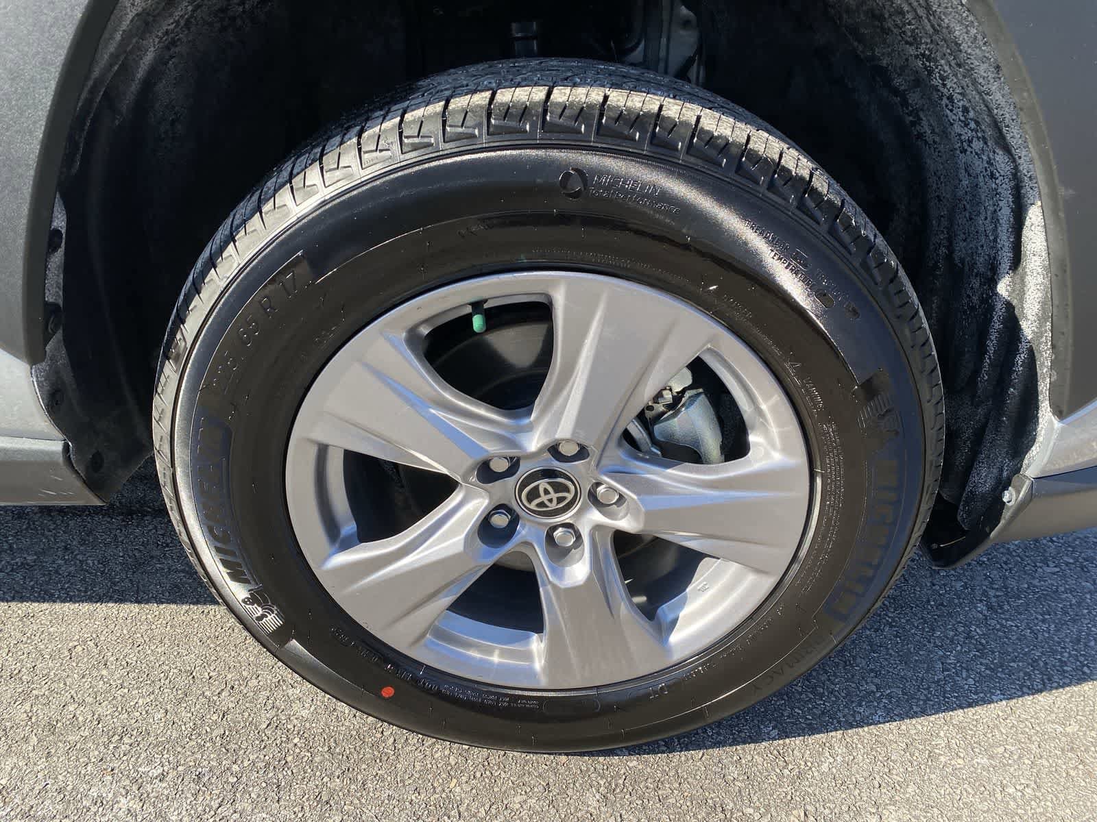 Thumbnail: 2025 Toyota RAV4 - 22