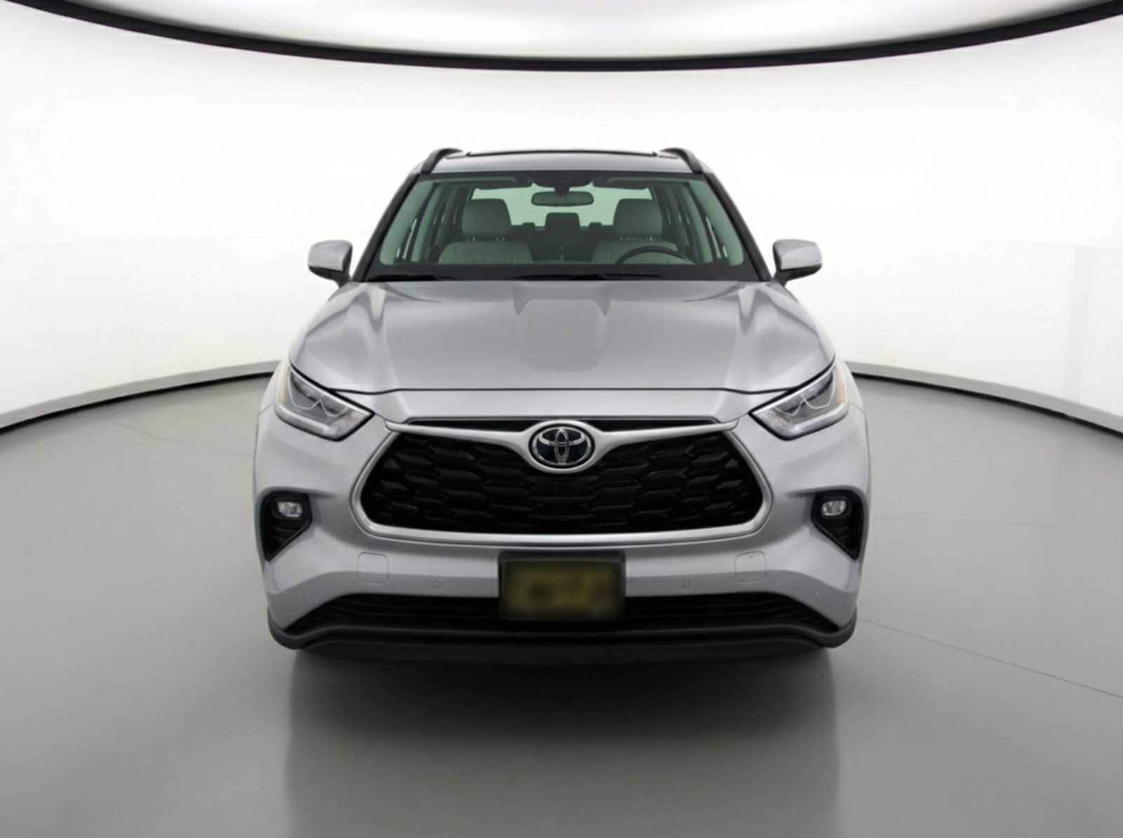 Thumbnail: 2022 Toyota Highlander - 2