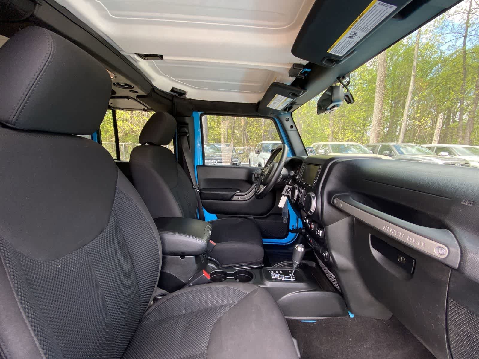 Thumbnail: 2017 Jeep Wrangler - 20