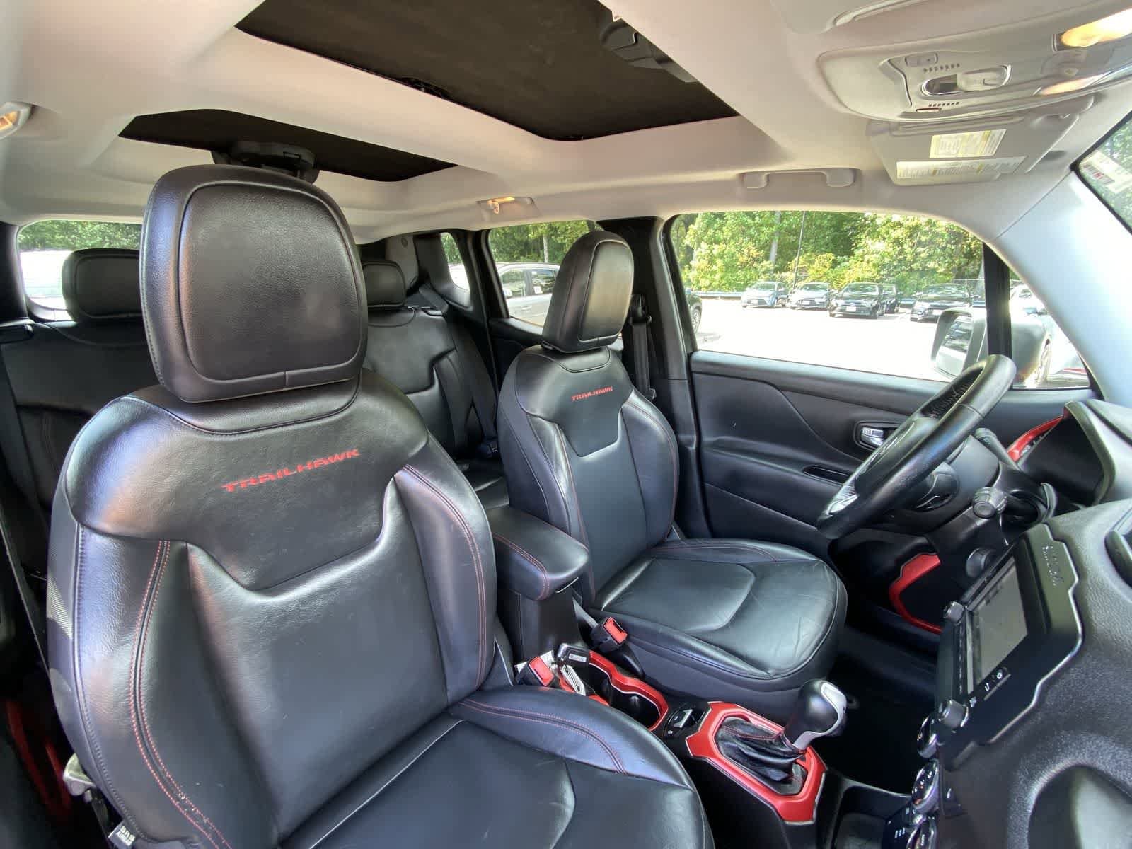Thumbnail: 2016 Jeep Renegade - 21