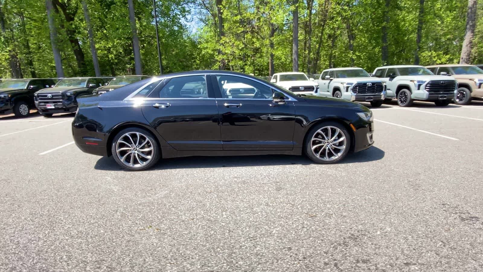 Thumbnail: 2019 Lincoln MKZ - 9