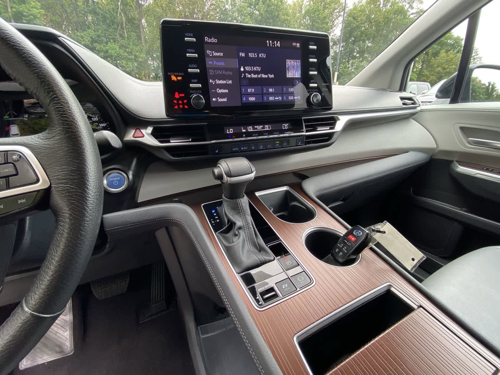 Thumbnail: 2024 Toyota Sienna - 20