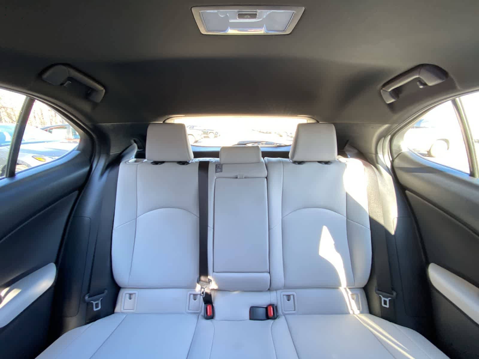 Thumbnail: 2023 Lexus UX - 31