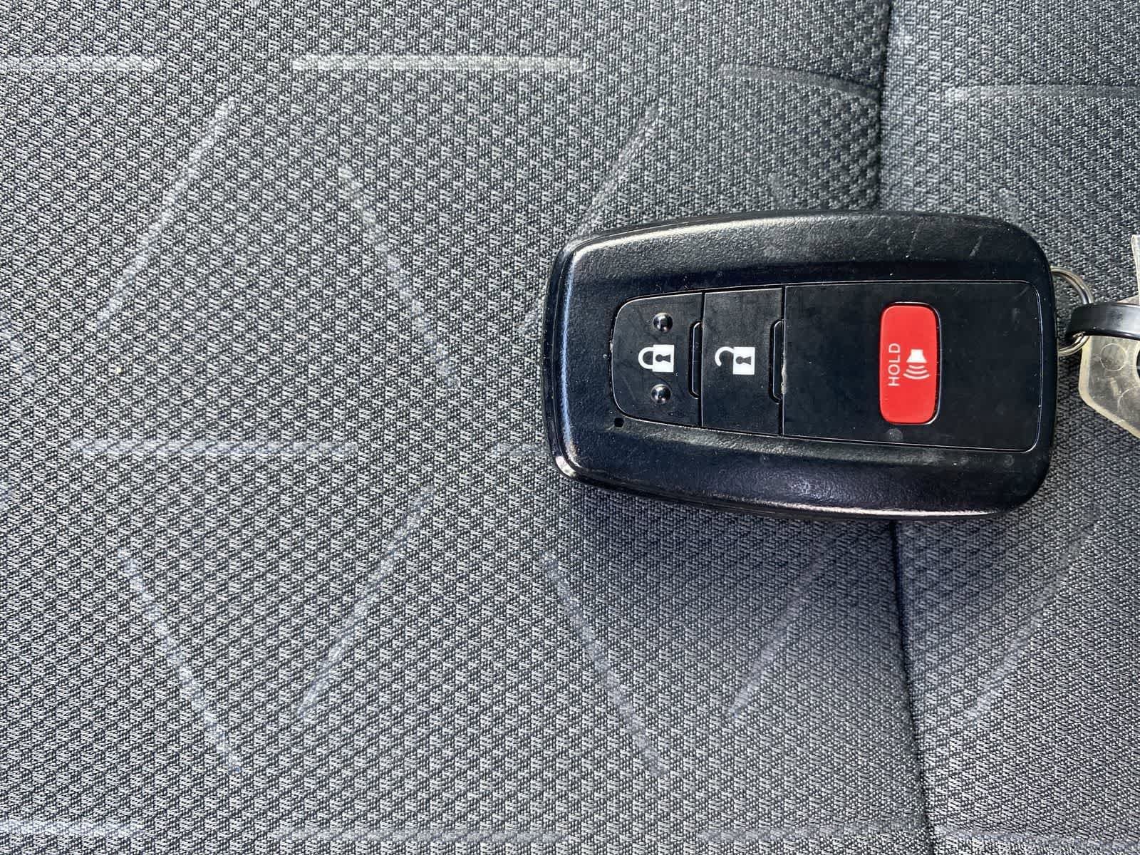 Thumbnail: 2023 Toyota RAV4 - 31