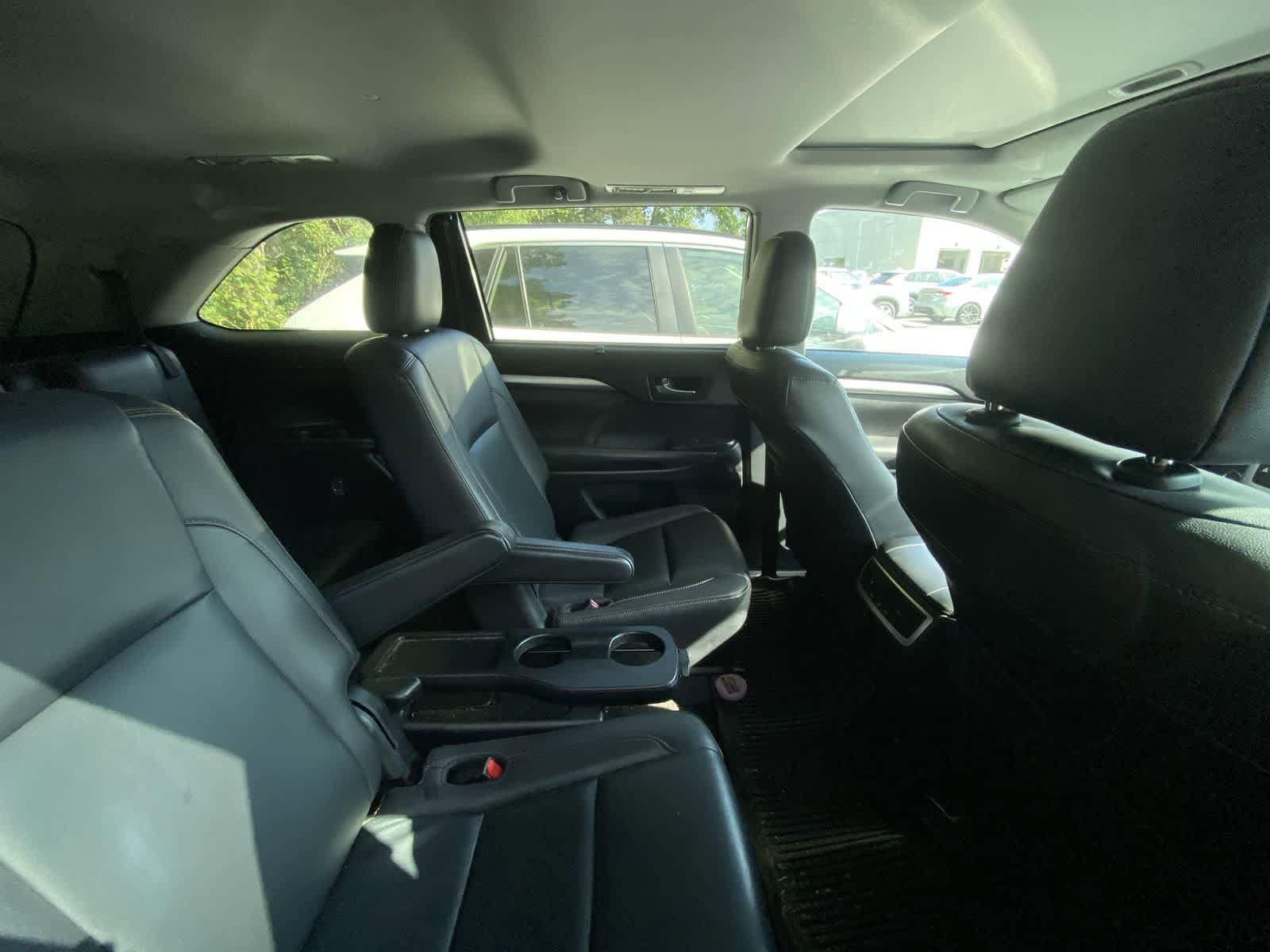 Thumbnail: 2019 Toyota Highlander - 6