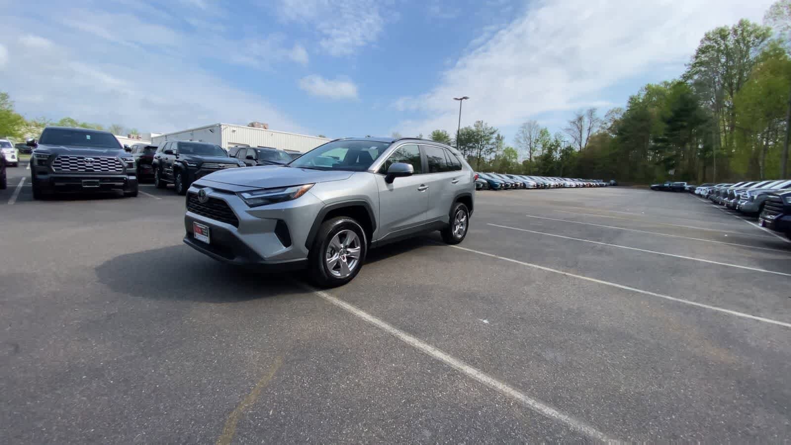 Thumbnail: 2025 Toyota RAV4 - 4