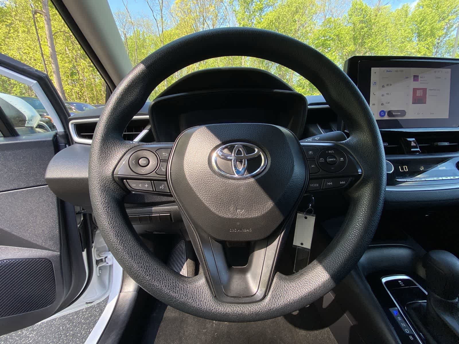 2024 Toyota Corolla LE - Photo 38