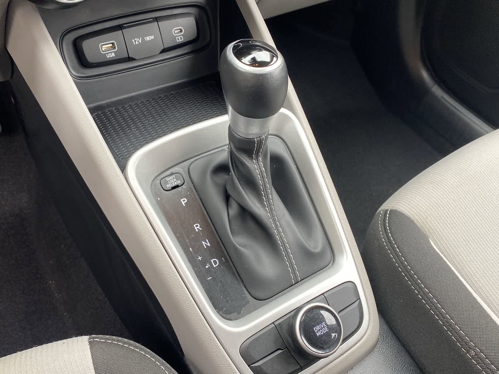 Thumbnail: 2023 Hyundai Venue - 29