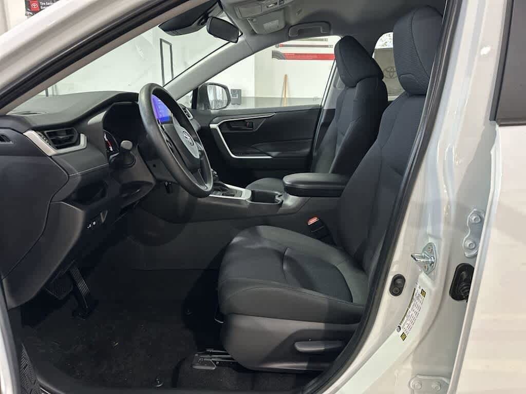 Thumbnail: 2025 Toyota RAV4 - 25