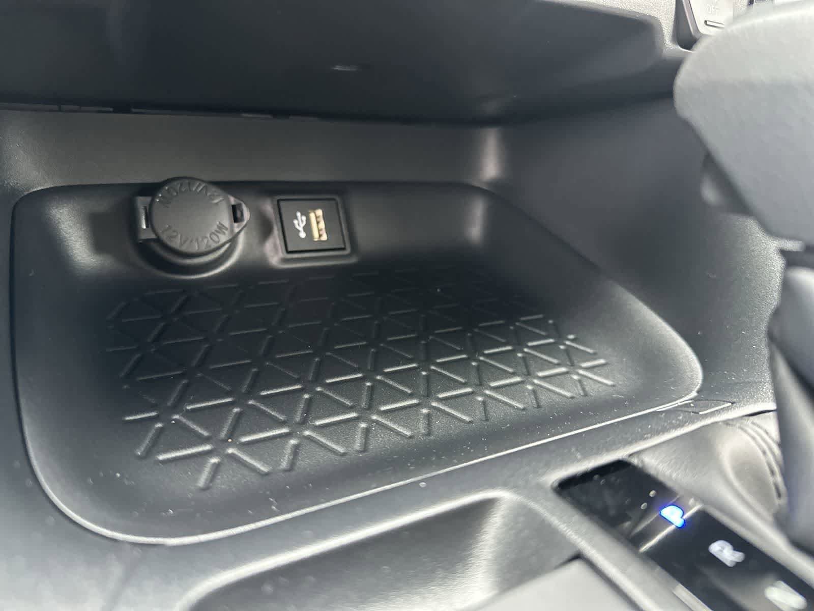 Thumbnail: 2025 Toyota RAV4 - 26