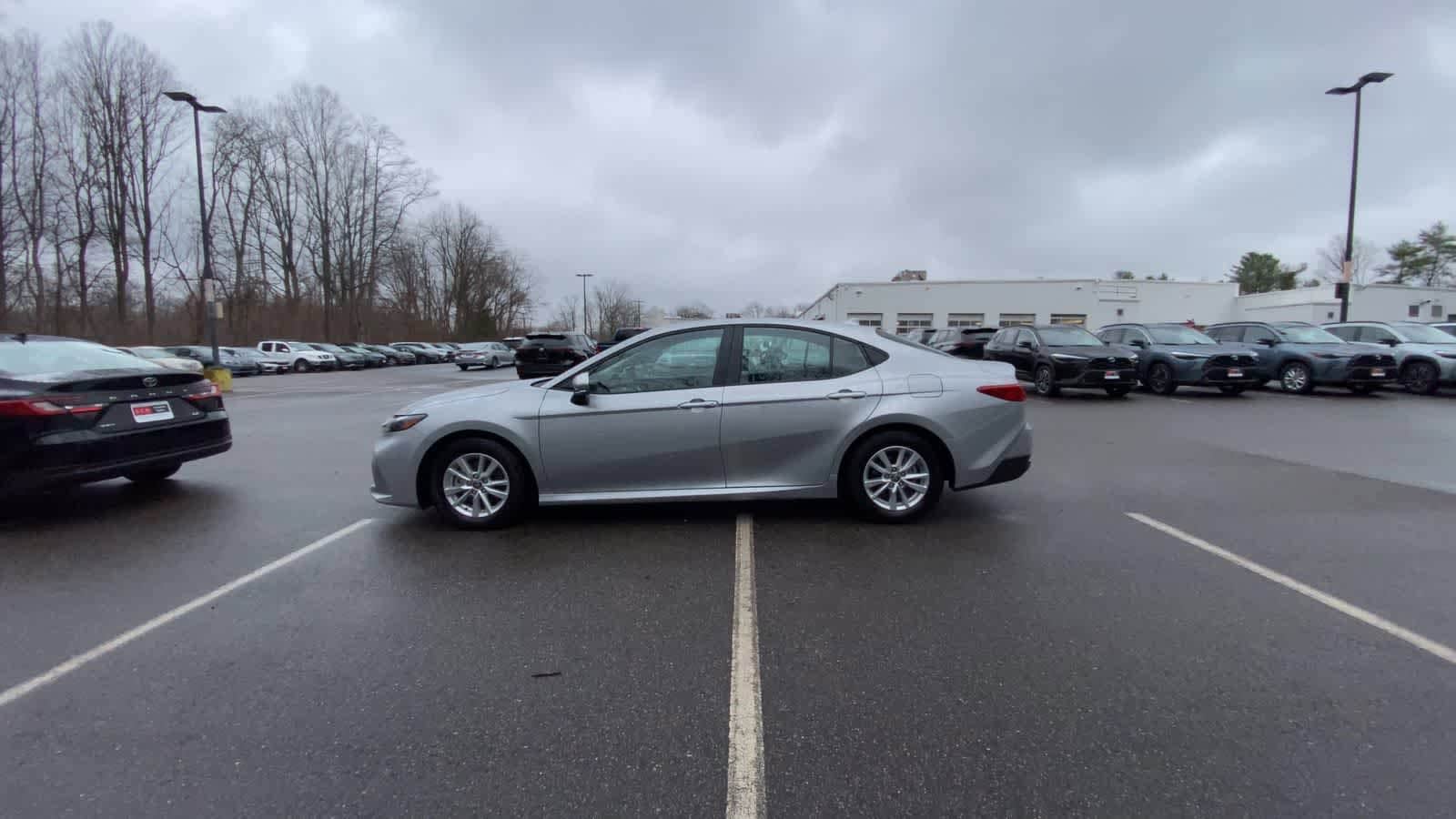 Thumbnail: 2025 Toyota Camry - 10