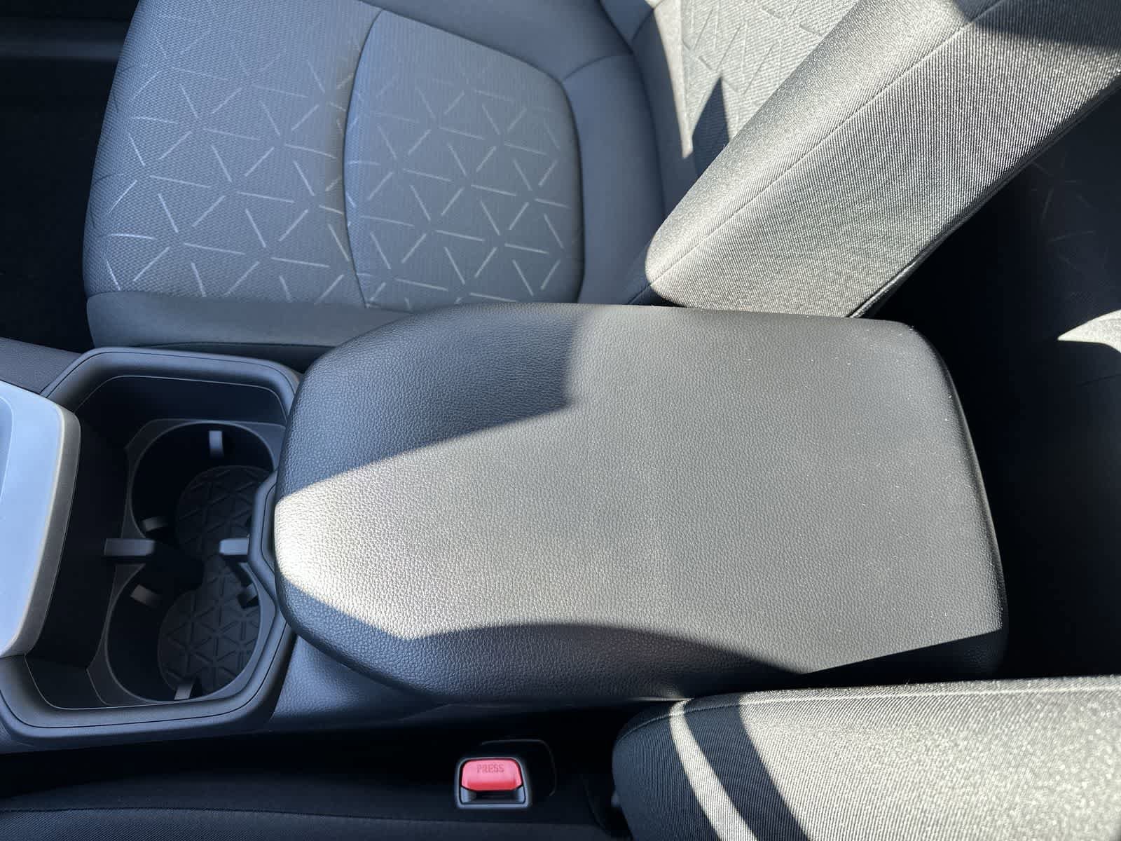 Thumbnail: 2025 Toyota RAV4 - 29