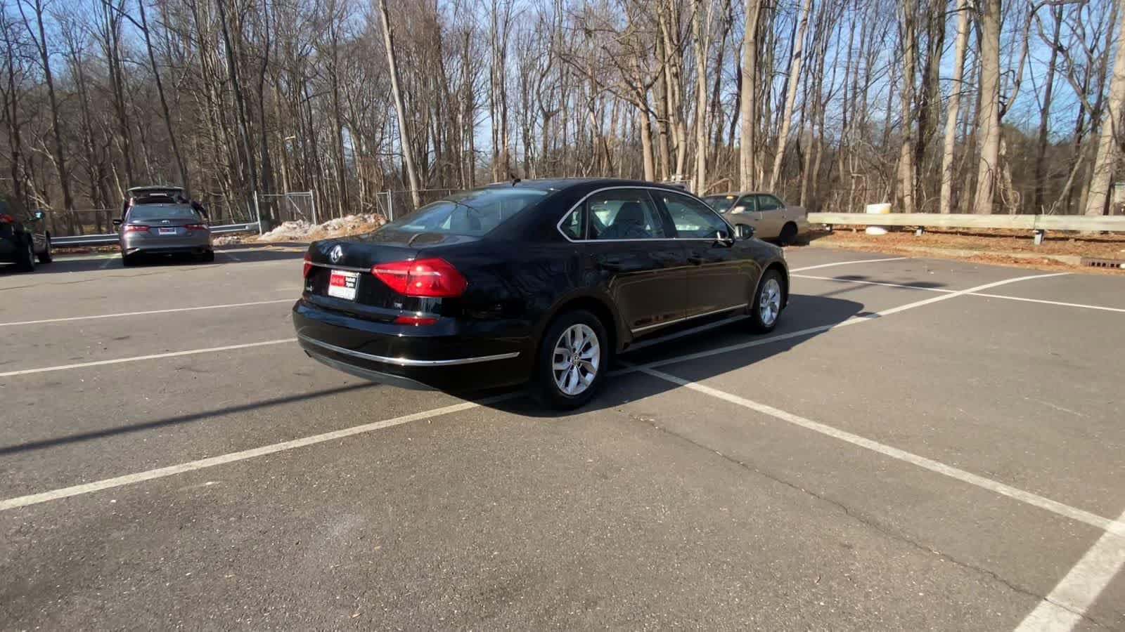 Thumbnail: 2016 Volkswagen Passat - 15