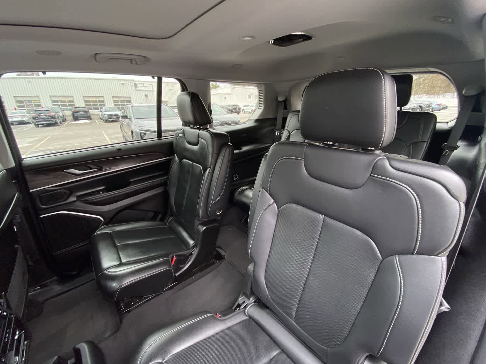 Thumbnail: 2022 Jeep Grand Cherokee - 26