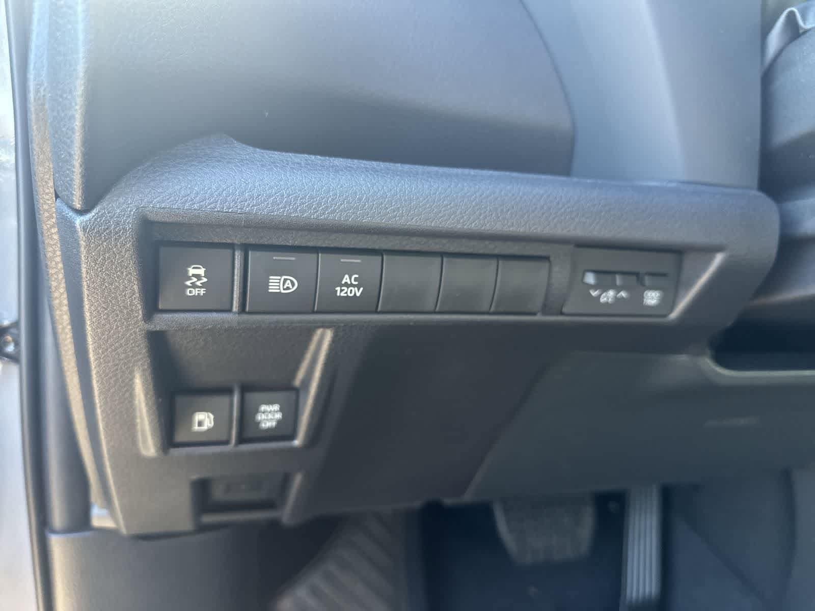 Thumbnail: 2026 Toyota Sienna - 31