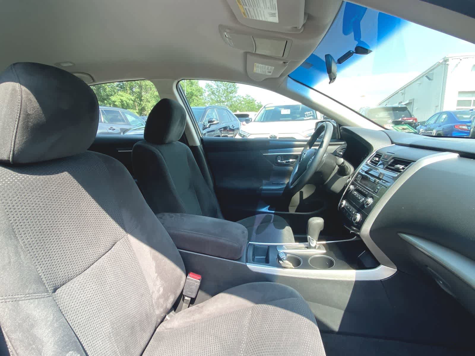 Thumbnail: 2015 Nissan Altima - 20