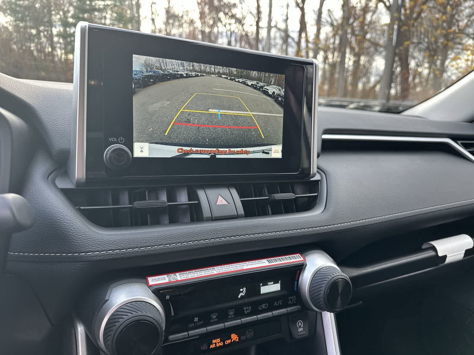 Thumbnail: 2025 Toyota RAV4 - 32