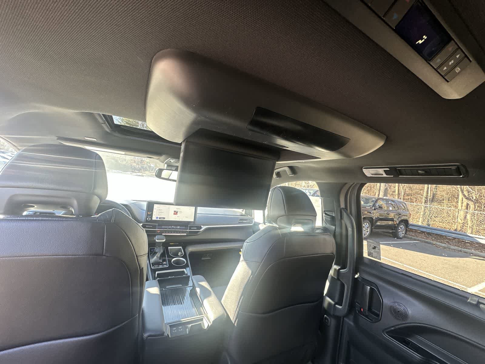 Thumbnail: 2026 Toyota Sienna - 35