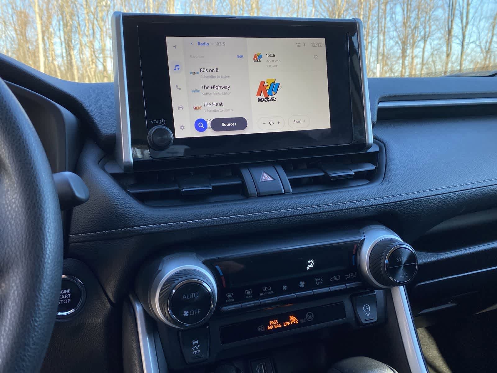 Thumbnail: 2024 Toyota RAV4 - 34