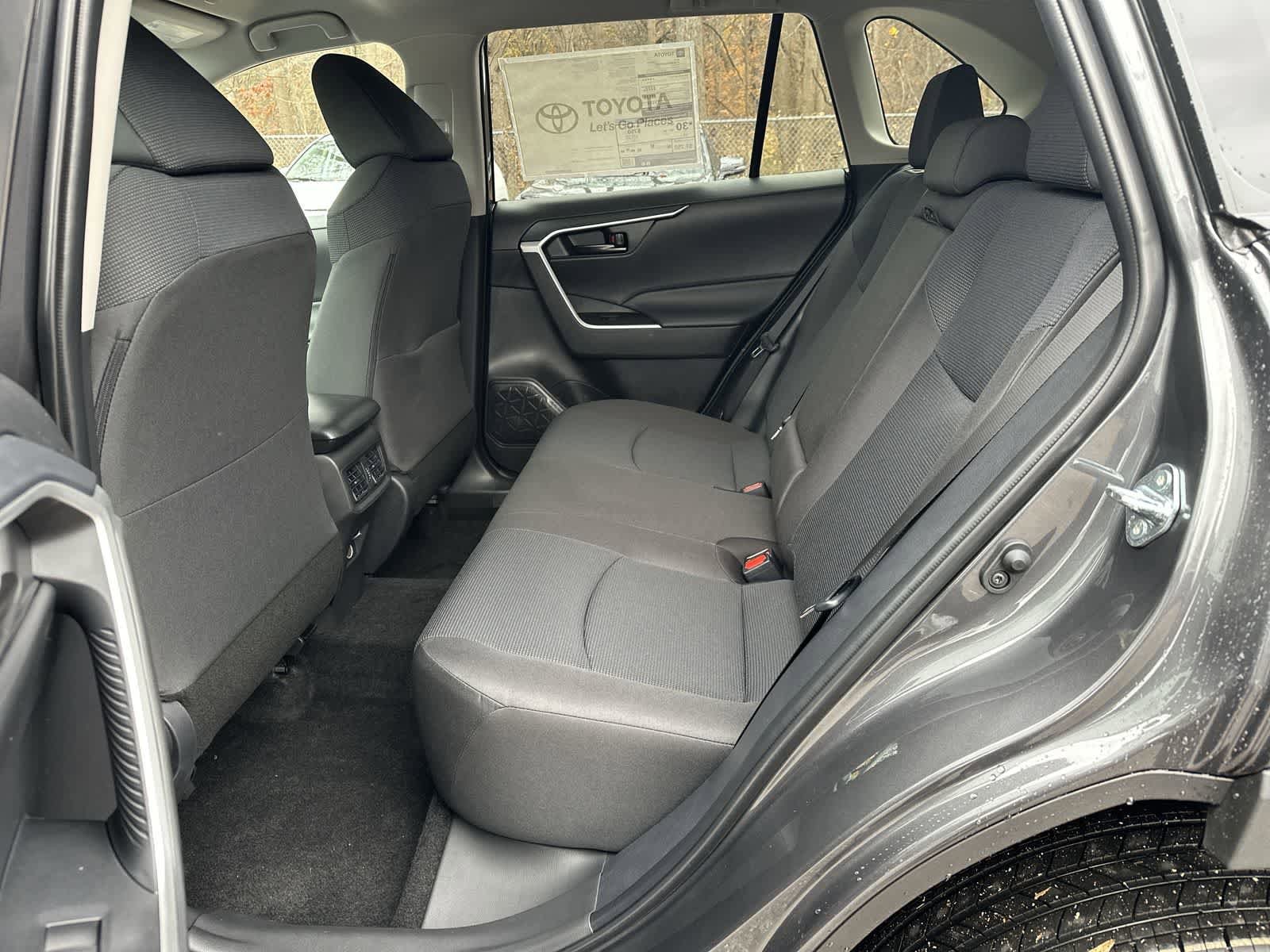 Thumbnail: 2025 Toyota RAV4 - 24