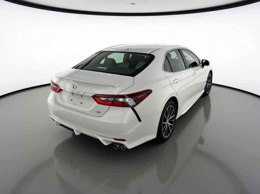 Used 2023 Toyota Camry SE Sedan